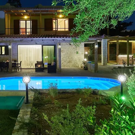Feronia Apartment *