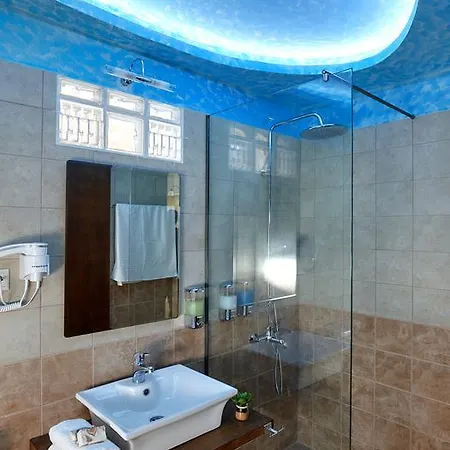 Feronia Apartment *