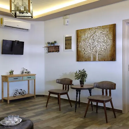 Feronia Apartment Hersonissos (Crete)