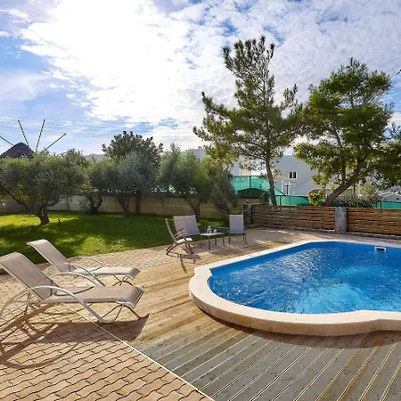 Feronia Apartment